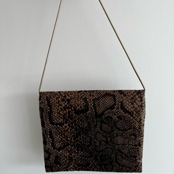 Banana Republic snakeskin envelope bag with chain - Picture 4 of 7